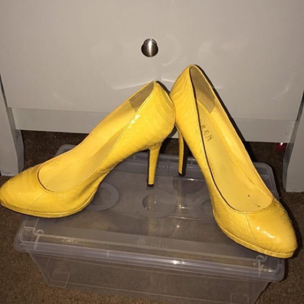 Yellow snake skin heels
